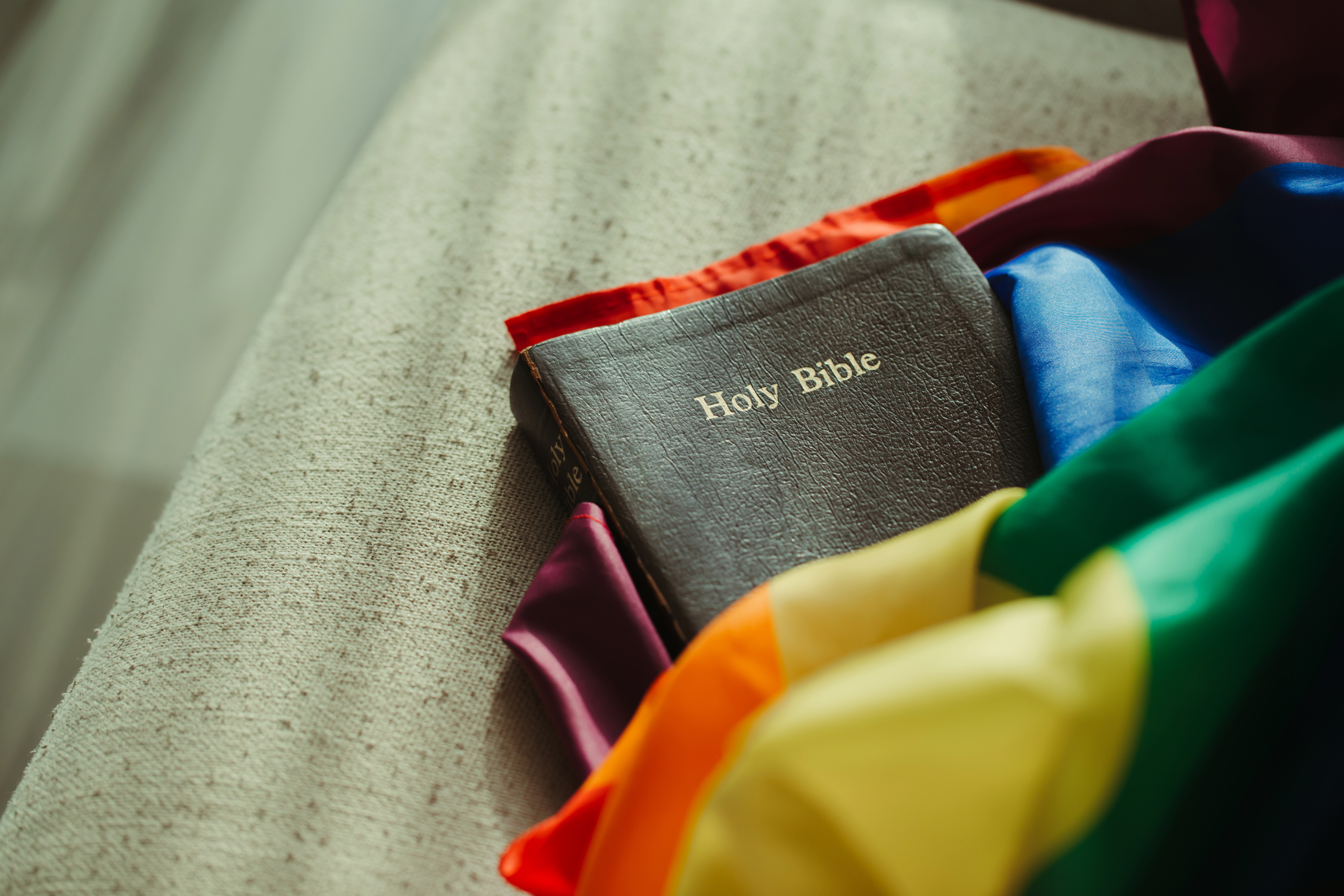 LGBTI* und die Bibel © pcess609