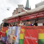 CSD Lübeck Pride Demo und Strassenfest - Foto 36