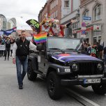 CSD Lübeck Pride Demo und Strassenfest - Foto 60