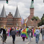 CSD Lübeck Pride Demo und Strassenfest - Foto 103