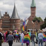 CSD Lübeck Pride Demo und Strassenfest - Foto 105
