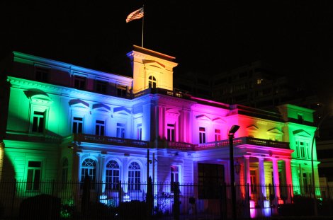 Die amerikanische Botschaft in Hamburg - so "KÖNNTE" das Regenbogenhaus aussehen