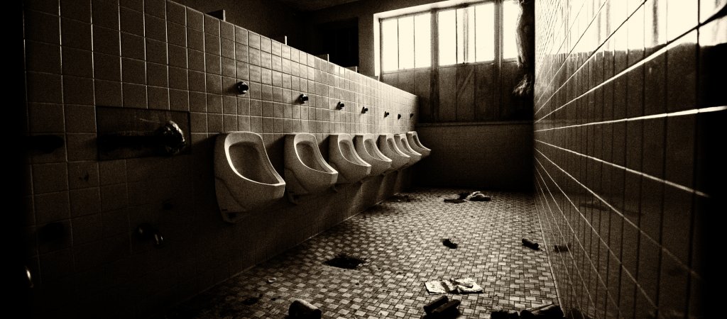 Unisex-Toiletten verantwortlich für „eklige“ Schul-Klos