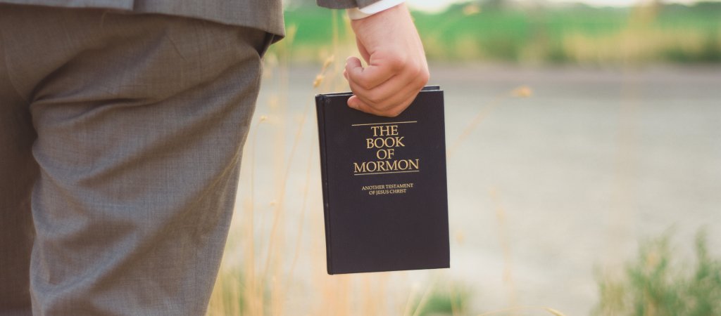 Schwuler Mormone datet heimlich Männer
