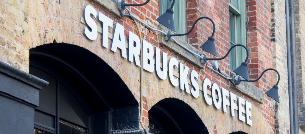 Starbucks-Barista klagt wegen Entlassung