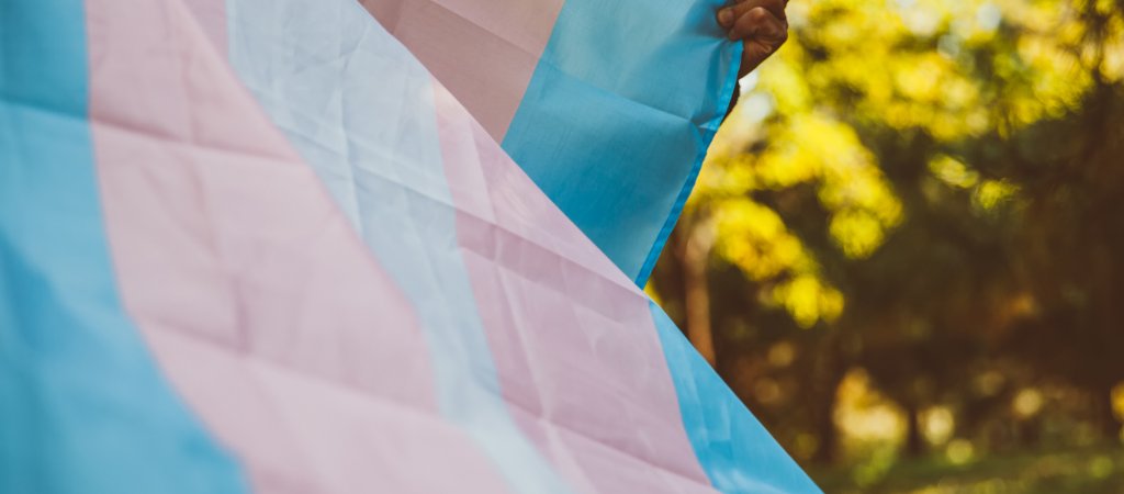 Jugendzentrum in Karlsruhe gedenkt Opfern transphober Gewalt