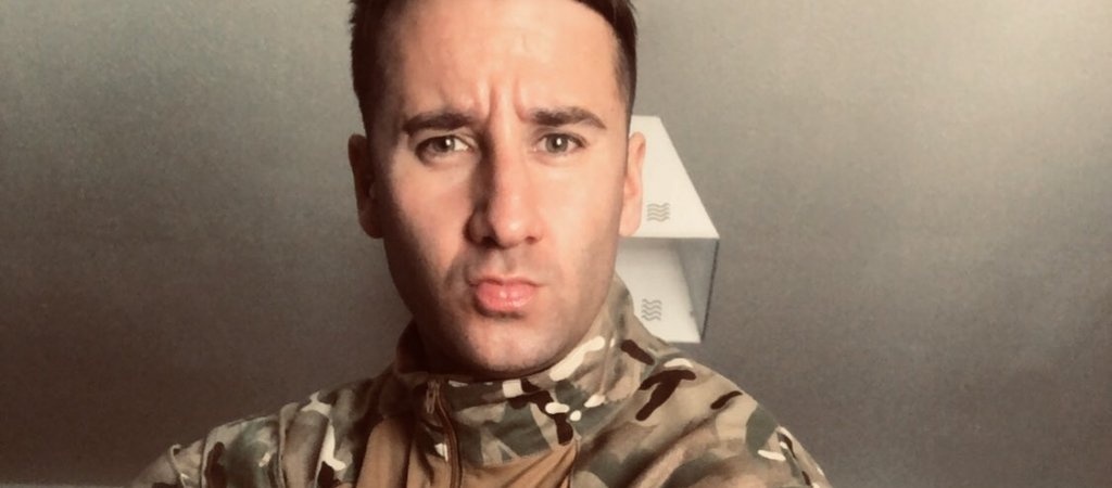 Erst Soldat, heute Pornodarsteller – McAulay liebt seinen Job