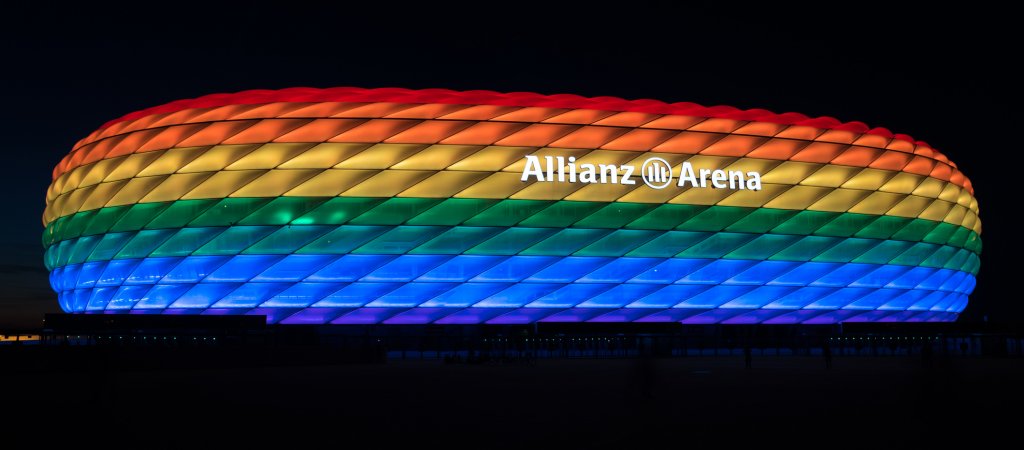 Münchner Stadion in Regenbogenfarben? // © anahtiris