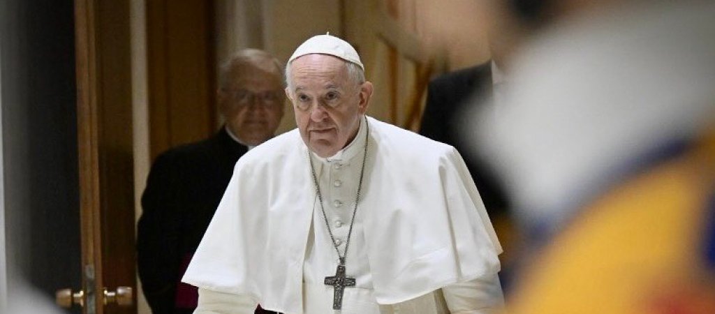 Papst empfängt weitere Gruppe von trans* Gläubigen