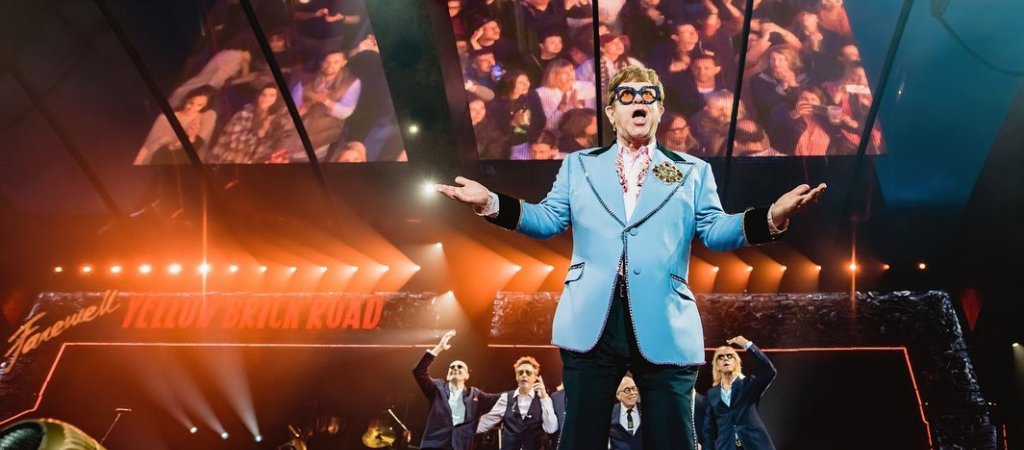 Elton John stellte „Hold Me Closer“ in Cannes vor