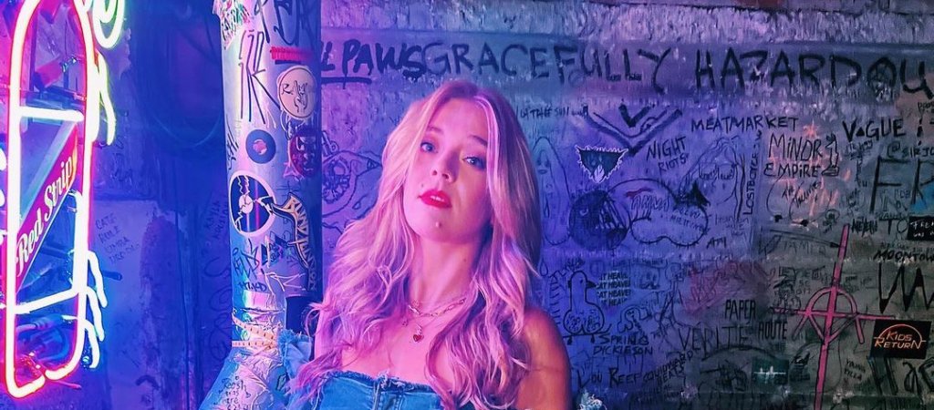 Becky Hill besuchte eine Frauen-Sexparty, um ihre Sexualität zu ergründen