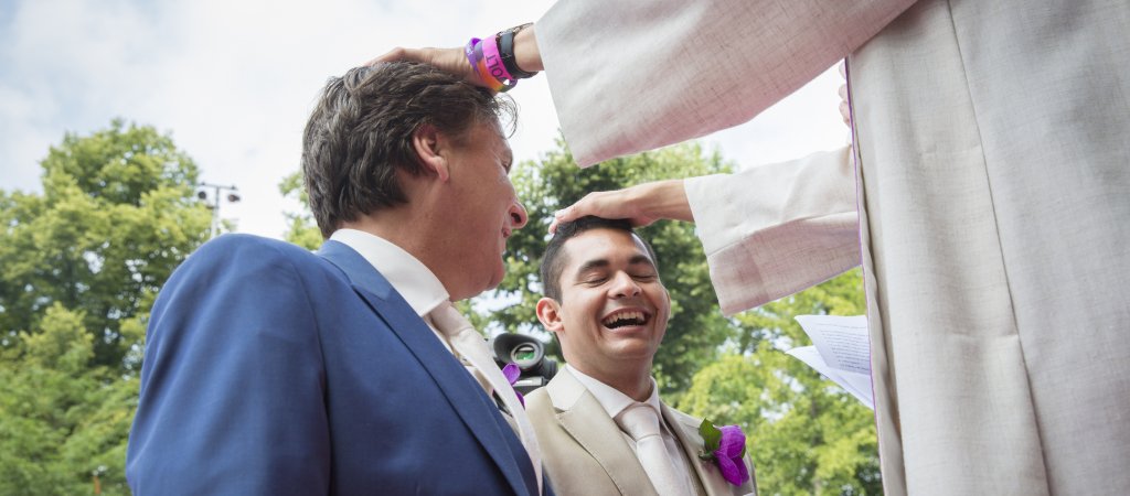 Segensfeiern für Homosexuelle! © iStock / Cloud-Mine-Amsterdam Segensfeiern für Homosexuelle!