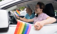 Stolz unter der Motorhaube: Homosexuelle Autoliebhaber und ihre einzigartigen Fahrgeschichten