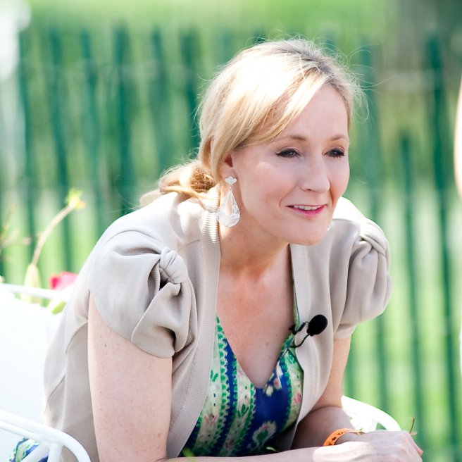J.K. Rowlings Roman über böse Social Justice Warriors