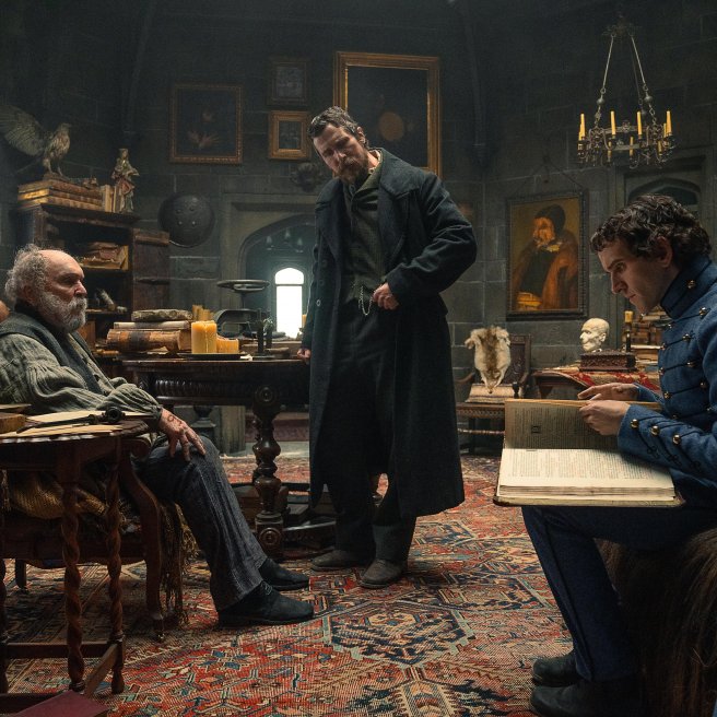 Szenenbild aus "Der denkwürdige Fall des Mr Poe" // © Scott Garfield, Netflix