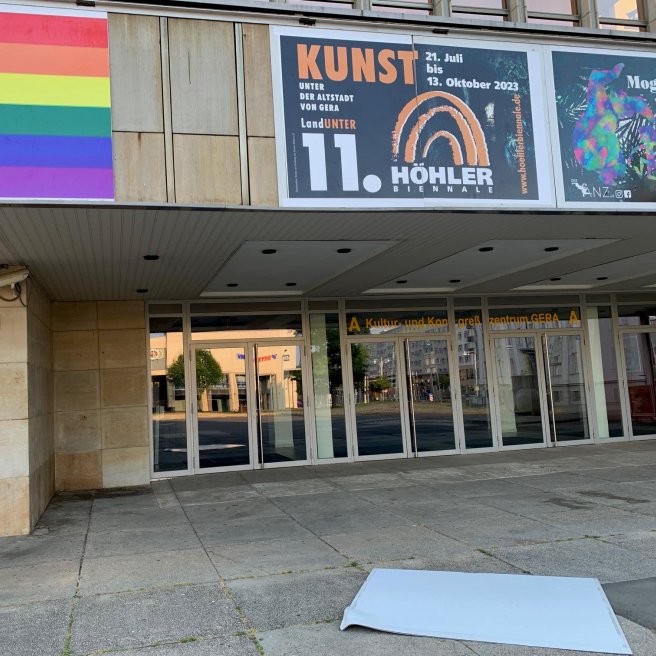 Regenbogen-Tafel am Kulturzentrum Gera zerstört