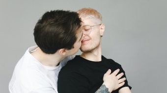 Die richtige Partnersuche auf Gay-Dating-Seiten // © Polina Tankilevitch/Pexels
