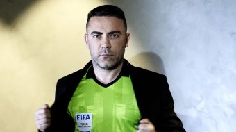 Offen schwuler Schiedsrichter über LGBTI* in Fußball-Szene