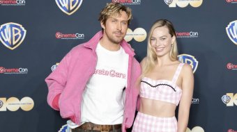 Ryan Gosling und Margot Robbie bei der CinemaCon 2023 in Las Vegas. // Getty Images: Greg Doherty/WireImage