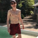 Der Schauspieler zeigt sich in seiner Badehose auf Instagram