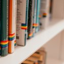 Bibliothek in Lafayette berät über Zensur von LGBTI*-Film